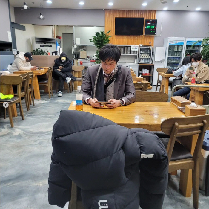 최다니엘, 안재홍X이한별과 '마스크걸' 회식 중…싱크로율 200% '만찢…