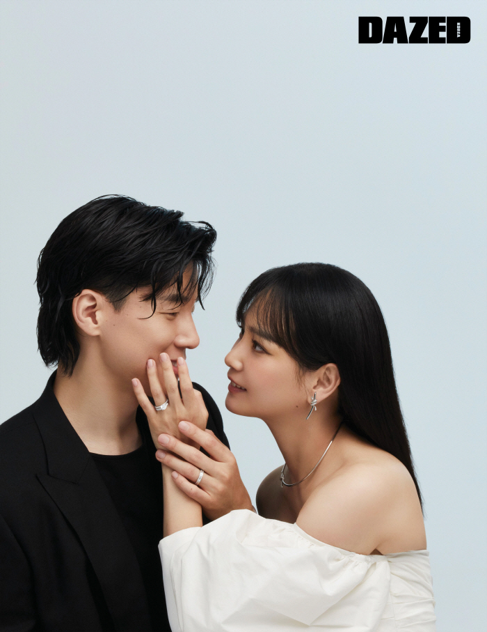 부모 된 김무열♥윤승아 "아이가 사람 모습 갖추고 나온게 너무 신기해"