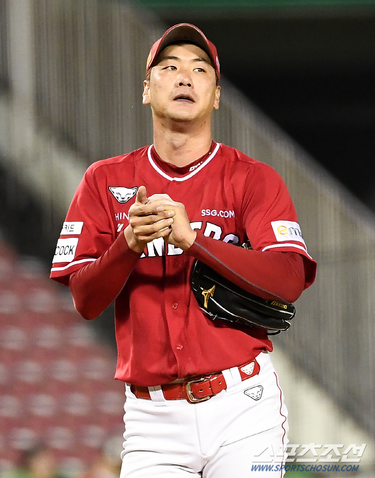 김광현, 깨어난 두산 타선에 뭇매...4이닝 7실점 시즌 최다실점 조기강…