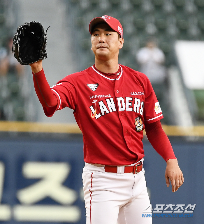 김광현, 깨어난 두산 타선에 뭇매...4이닝 7실점 시즌 최다실점 조기강…