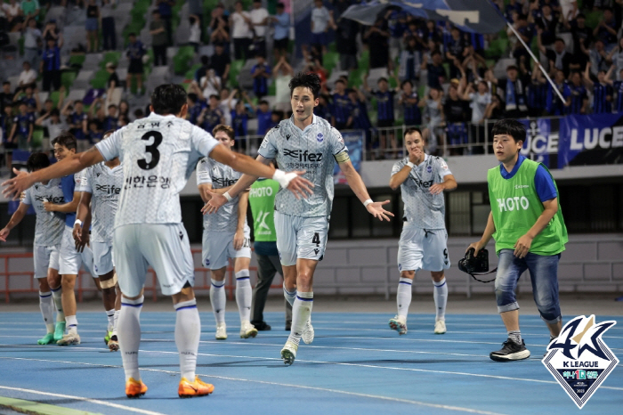 '오반석 극장골'인천, 수원FC 2대1로 꺾고 '4위 점프'…전북-대전 …
