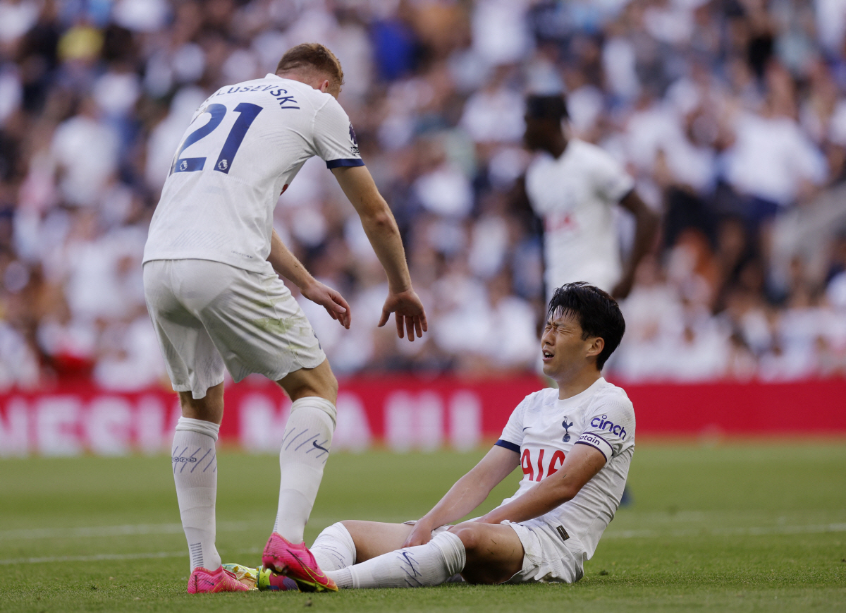 '축구도사 모드!' 손흥민, '최다 키패스+쐐기골 기점+평점 8+최전방+…