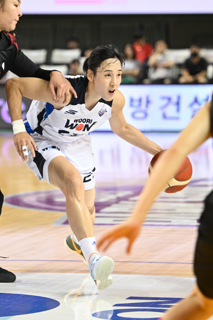 '日 제압' 우리은행부터 BNK까지 韓 여자농구, 박신자컵 첫날 전승 환…