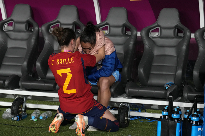 FIFA, '기습 키스 논란' 스페인축구협회장에게 90일 징무 정지 '징…