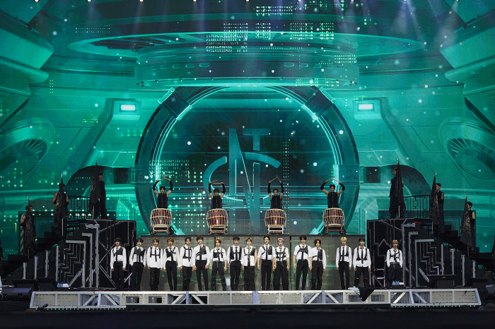 NCT 단체 콘서트 대성황…대체불가 'NCT 브랜드' 파워 입증