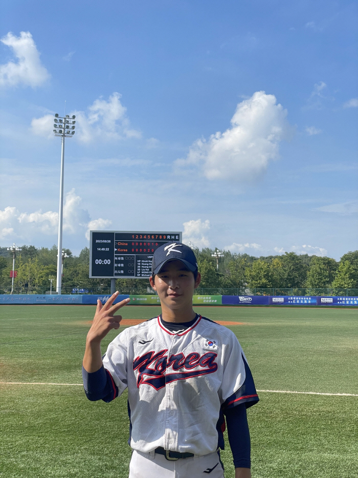 '김동영 무실점, 최우준 결승타' 한국 U15 야구대표팀, 중국 2대1로…