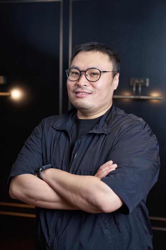 [인터뷰①]'무빙' 강풀 "원작보다 낫다는 얘기 들으면 이상해"
