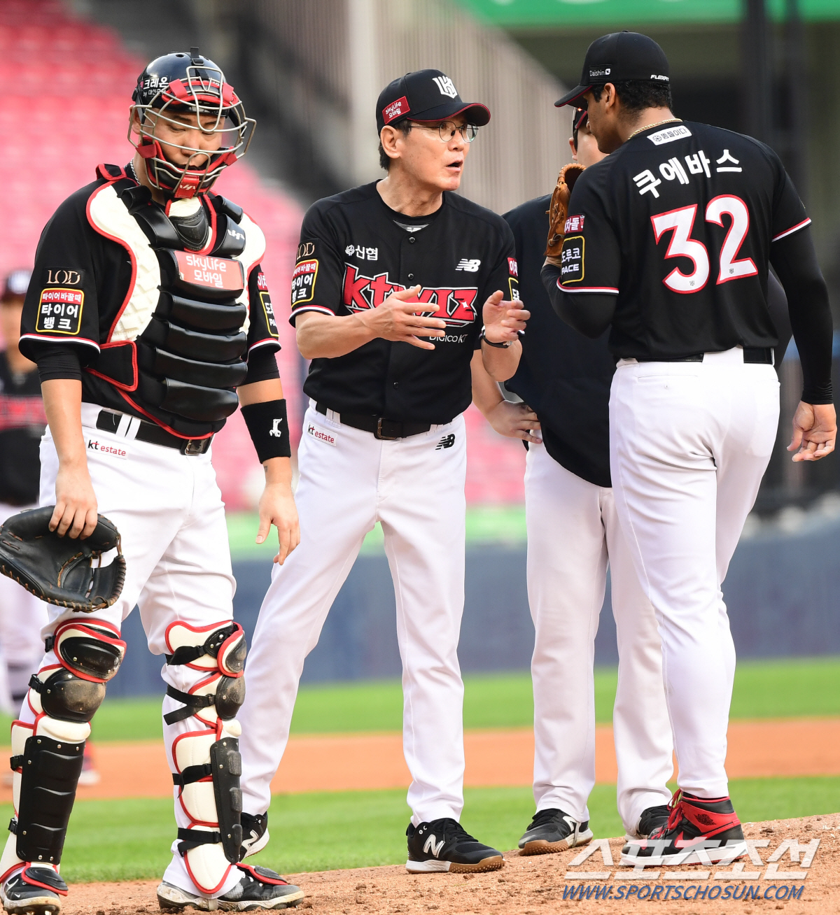 '1승7패→8승무패' 74만달러 미련버리고 45만달러에 빠른 외인 투수 …