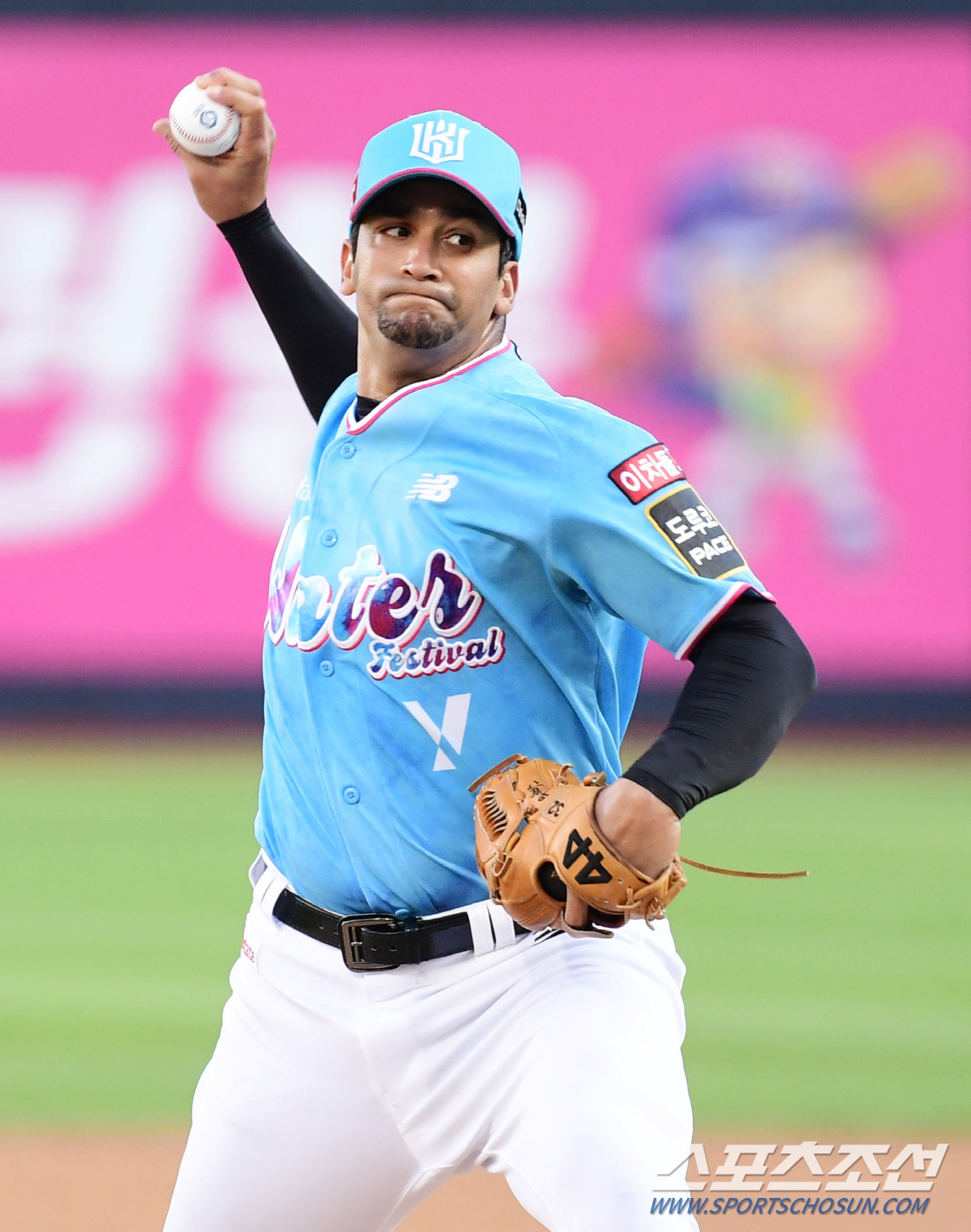 '1승7패→8승무패' 74만달러 미련버리고 45만달러에 빠른 외인 투수 …