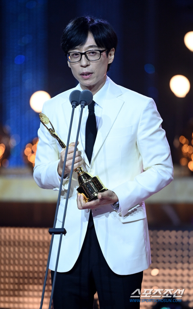 [SC줌人]유재석, 국민 MC라도 '놀면 뭐하니?'…데뷔 33년차의 '무…