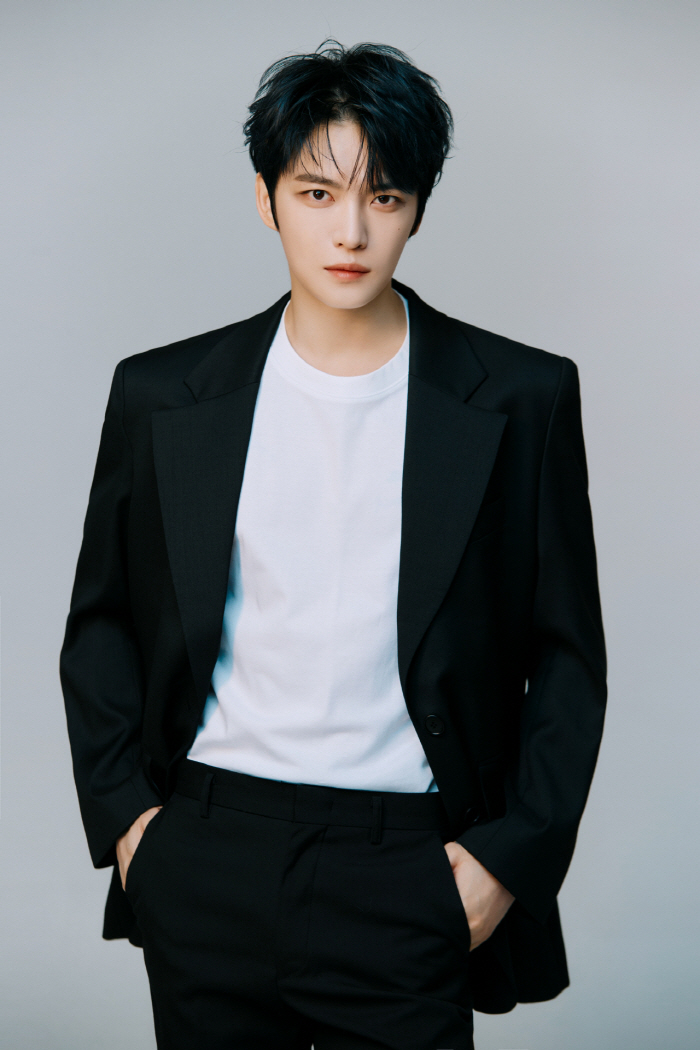김재중, 14년만 지상파 출연...윤도현 대신 '4시엔' 스페셜DJ [공…