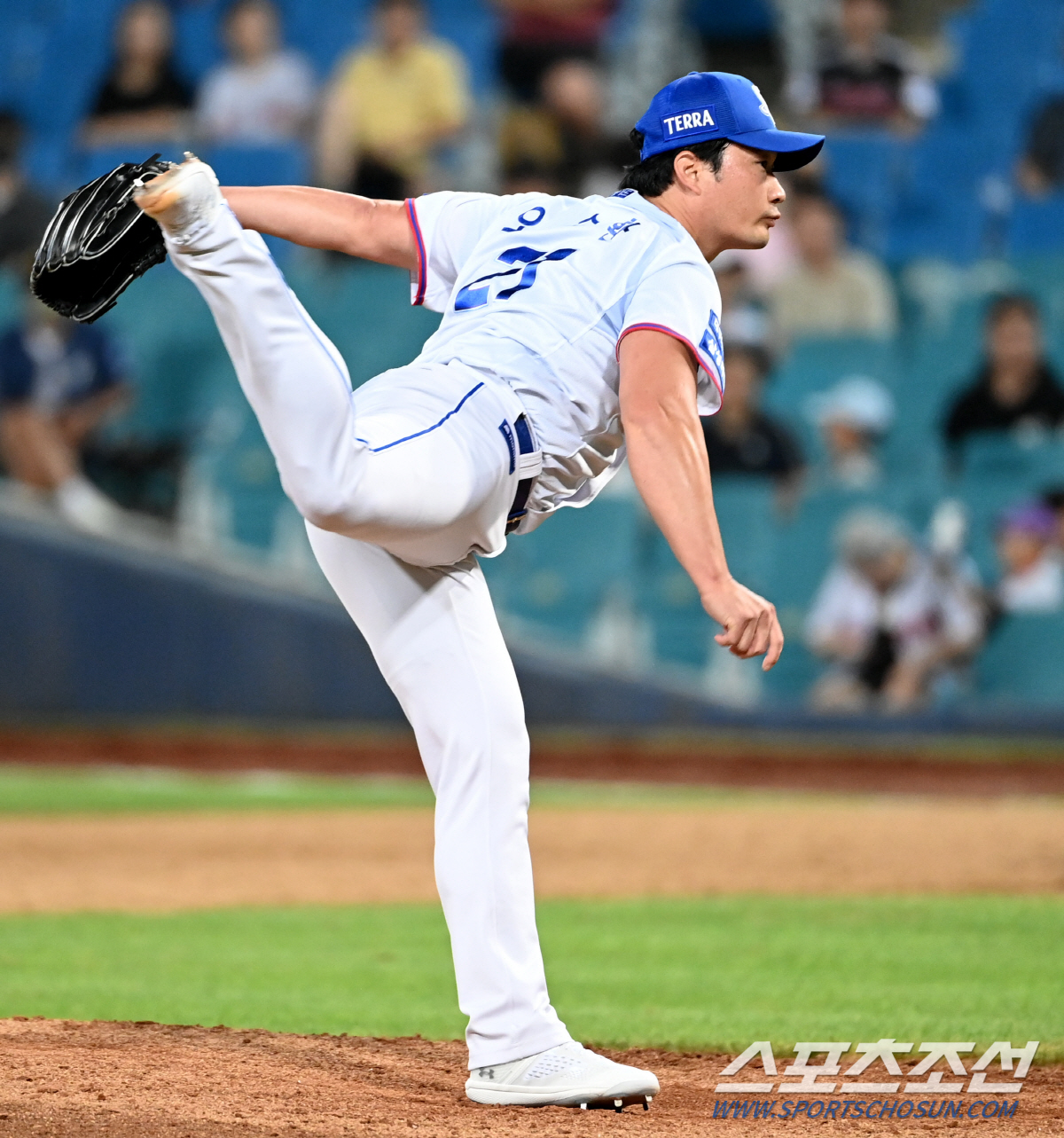 8월에만 10SV·세이브율 100%…'끝판대장'의 끝나지 않은 도전, 4…