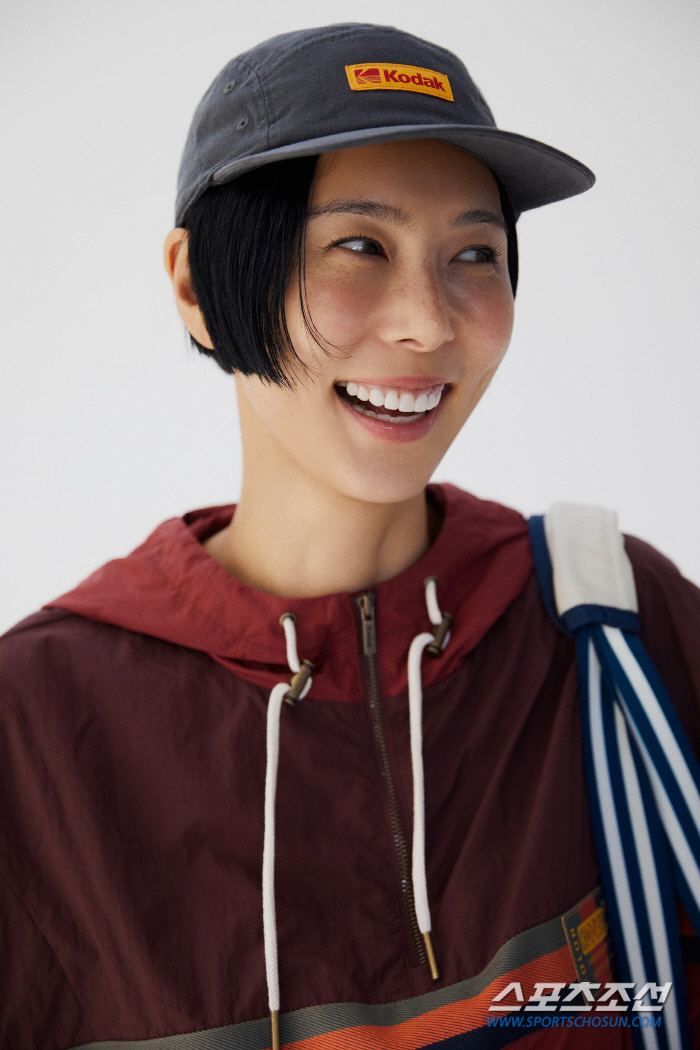 코닥어패럴, 새로운 뮤즈 김나영과 함께한 코다컬러 컬렉션 공개