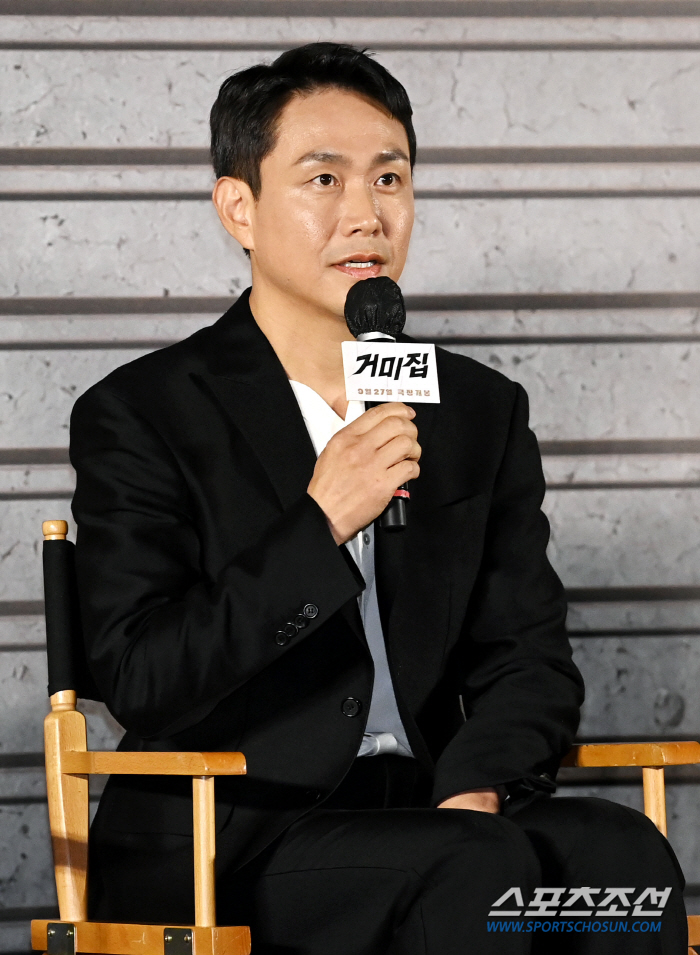 '거미집' 오정세 "사랑 너무 많은 바람둥이役, 많이 혼났다"