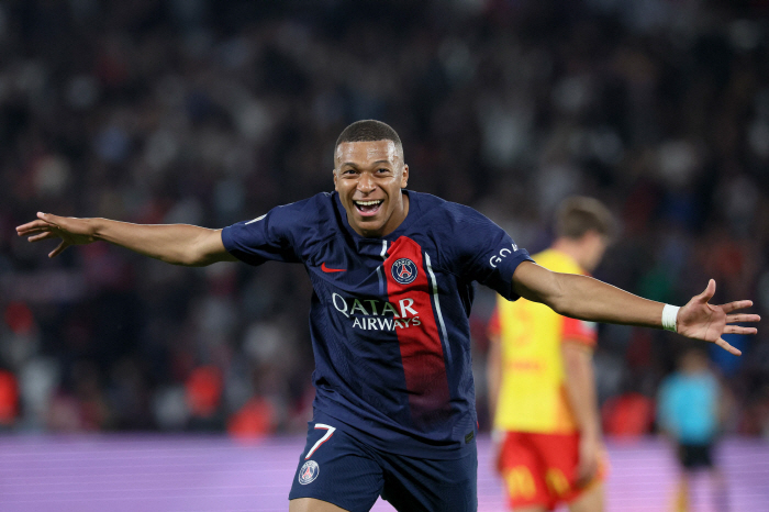 PSG 잔류 설득+사우디 연봉 1조 제안, R.마드리드 음바페 영입 내년 여름까지 안기다린다