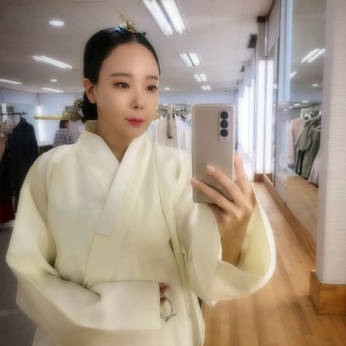 소유진, '연인' 후반부 등장한다 "인조 후궁 소용조씨 역…첫 사극 출연…