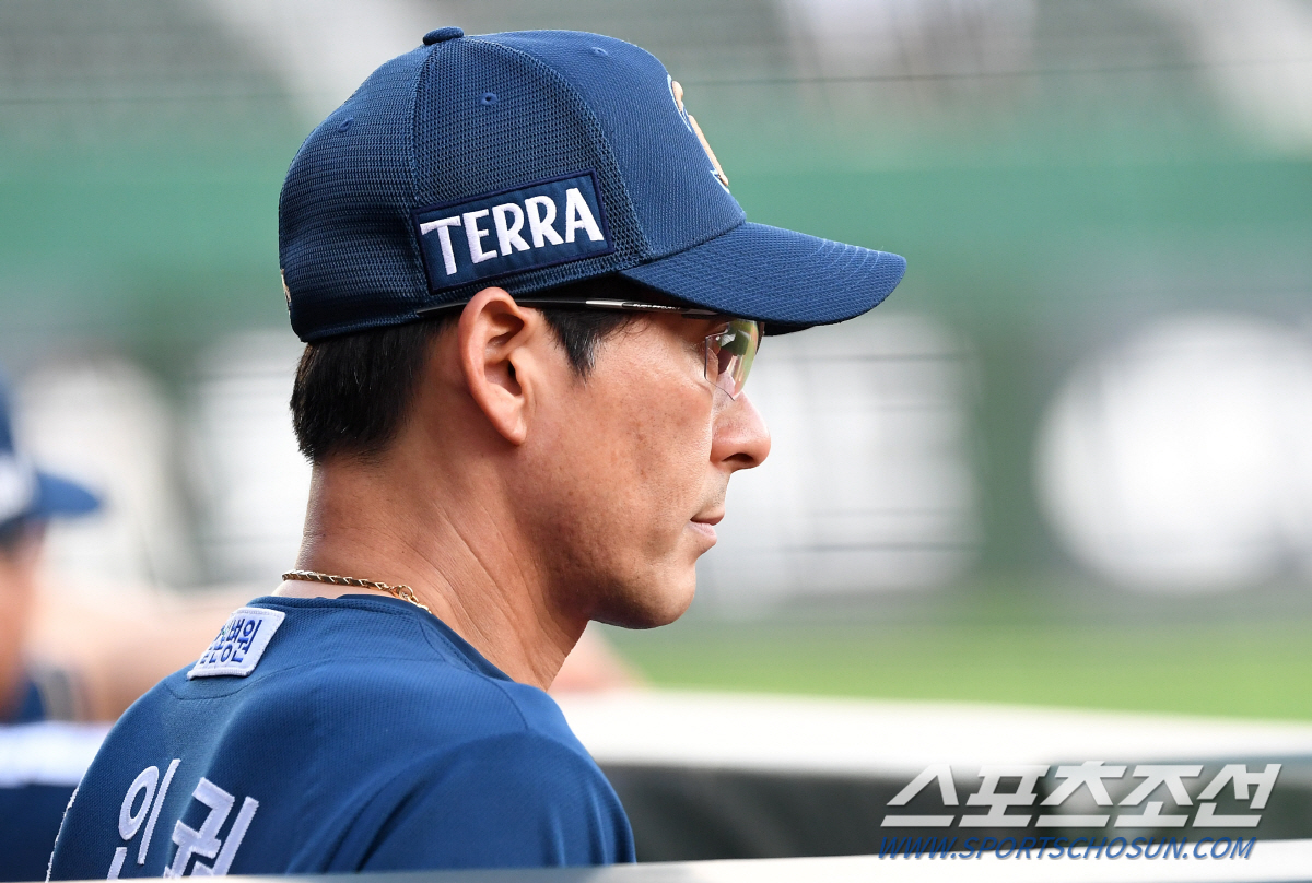 강인권 감독, LG 전 퇴장 후 경기 고의 지연 이유 KBO 제재금 10…
