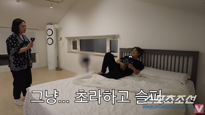 '7층 건물주' 송은이, 이사 집 공개…TV에 '올인'한 듯 키보다 커보…
