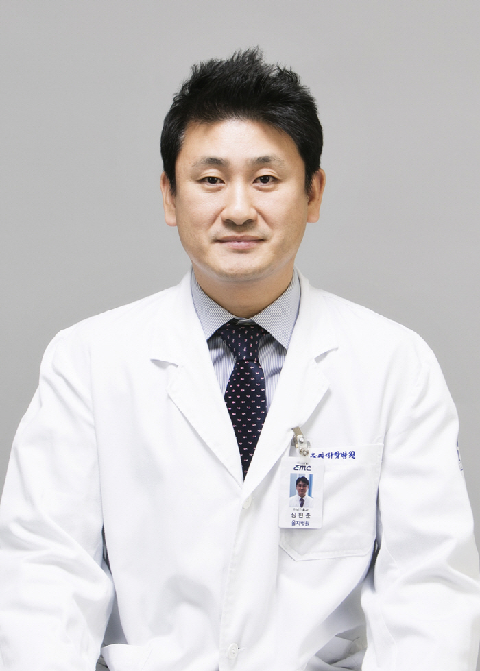 먹방 유튜버 쉬게 만든 '전정신경염'이 뭐길래?