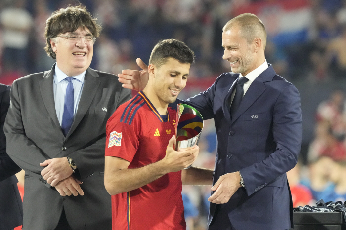 "사우디,中과 비슷...음바페,홀란은 안갈걸!" UEFA회장의 돌직구