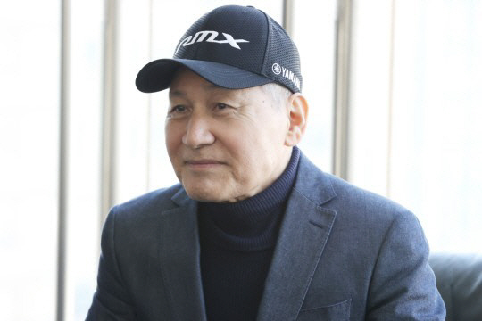 "병마, 함께 이겨냅시다"...안성기→김우빈, 암투병 ★들이 주는 희망 …