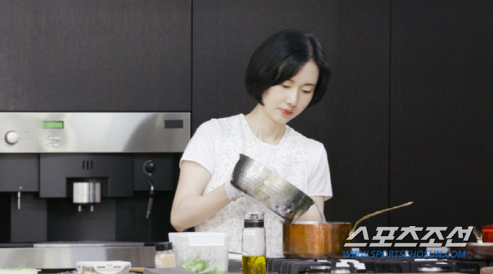 '♥남편' 병원 차려준 이정현, 시어머니 '특급 사랑' 자랑…신랑 못 먹…