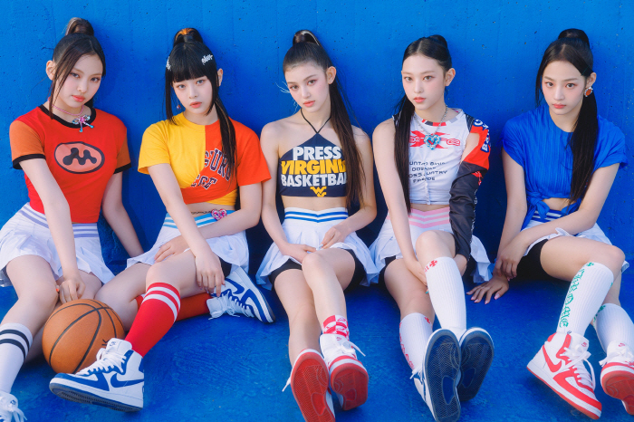 뉴진스, 美 'MTV VMA'서 '올해의 그룹' 노미네이트 [공식]