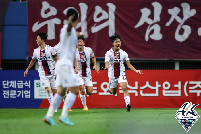 '어김없이 증명된 과학' 이승우 3경기 연속골→손흥민 해트트릭, 공식 또…