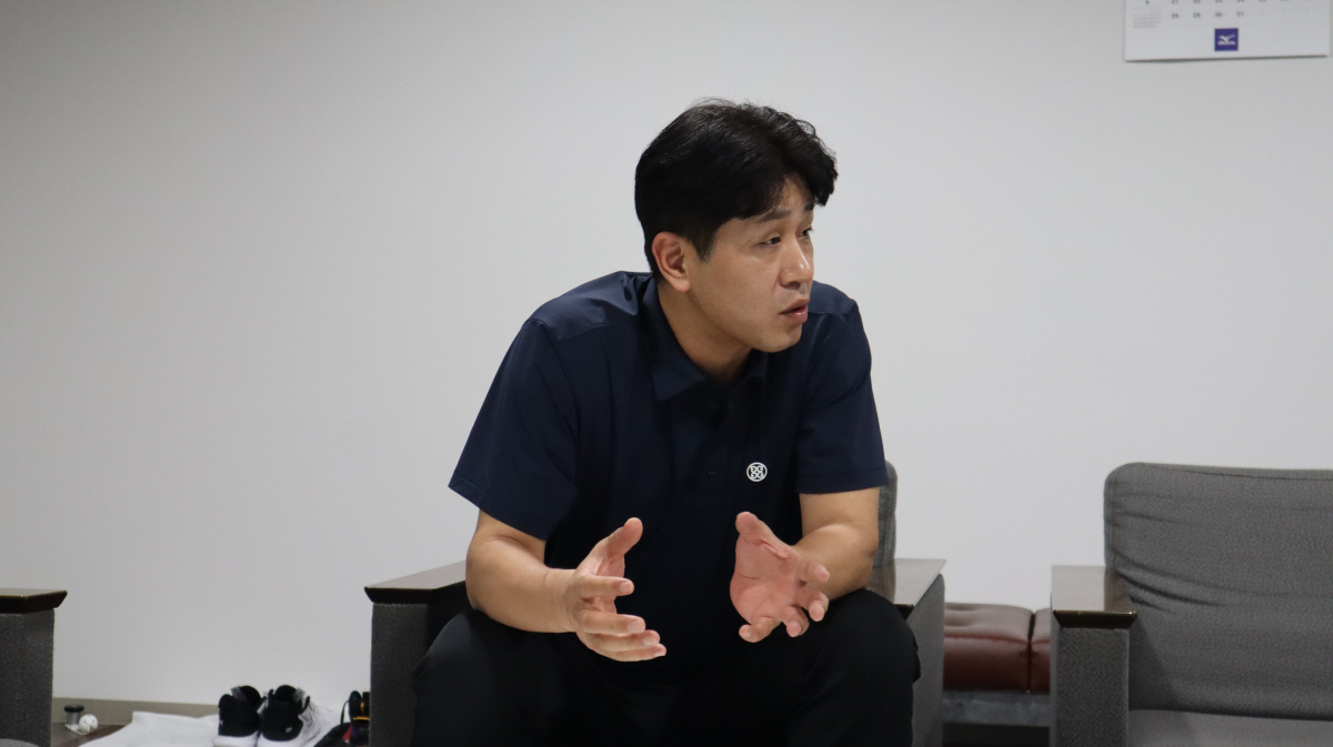 "박정아 정대영 빠졌지만 약하지 않다"…지옥훈련 예고한 디펜딩챔피언, 올…