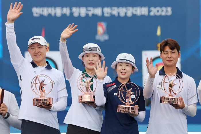 [현장에서]"한국 양궁은 세계 최고" AG 앞두고 위기설, '금빛' 레전…