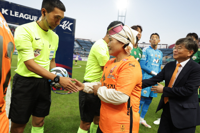 제주해녀가 제주월드컵경기장에 떴다? 제주해녀문화 가치 향상 및 세계화 위…