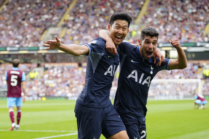 '해트트릭 캡틴' 손흥민, 'BBC 이주의 팀' 이어 'EPL 이주의 팀…