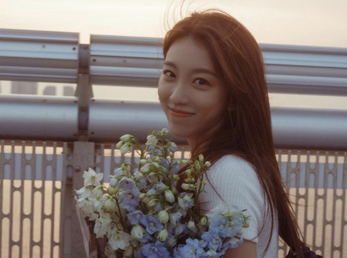 [전문] 유니티 이수지, 10월 결혼 "예비신랑, 내 삶을 로코로 만들어…