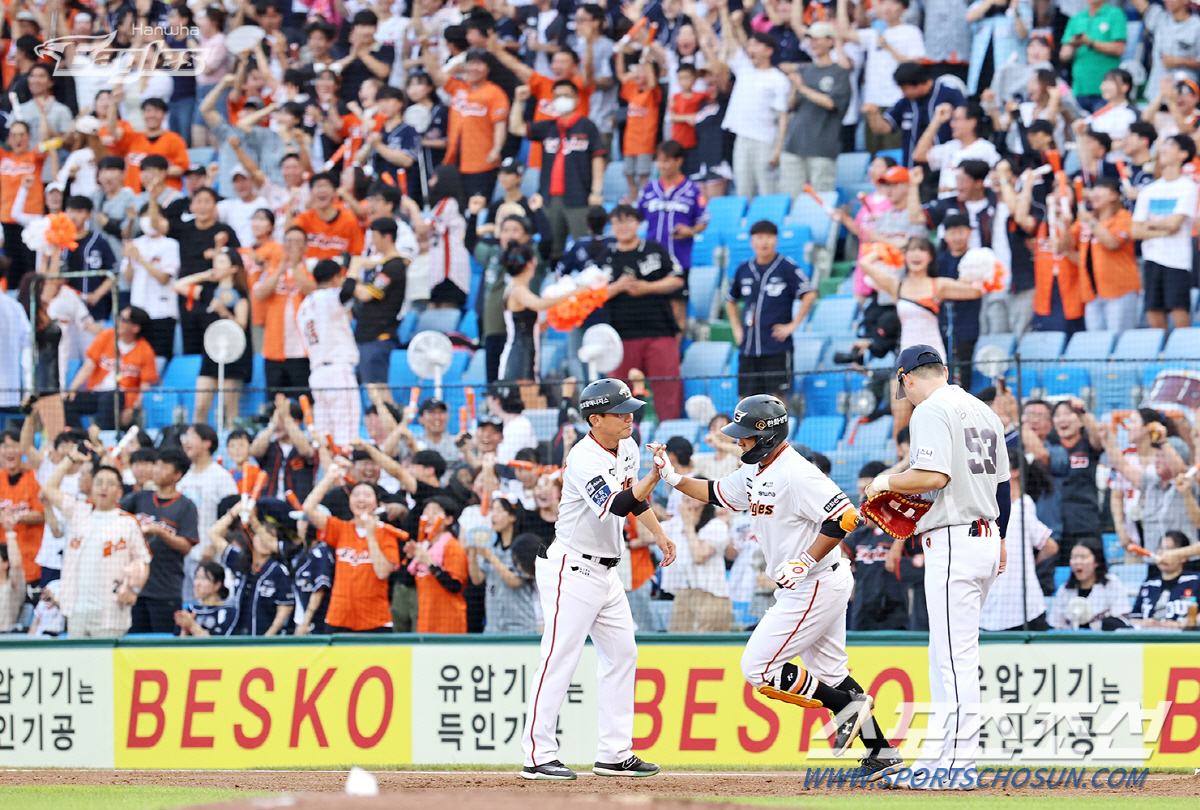 [김태연 인터뷰]최원호 감독이 꼽은 대체불가선수…"알칸타라 상대 홈런 짜…
