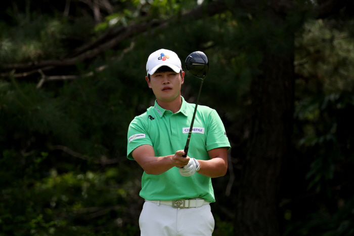 '3개 투어 공동주관' 2년만에 국내로 돌아온 신한동해오픈…한-일 자존심…