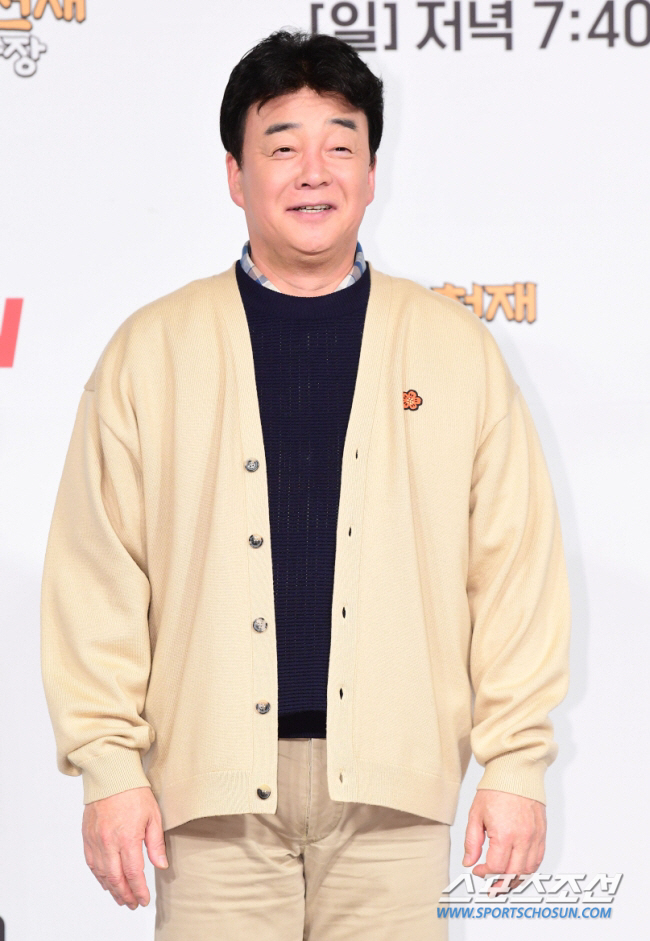 백종원, 폐건물서 유기견 구조 "건드리면 죽어"…'생명의 은인' 미담 추…