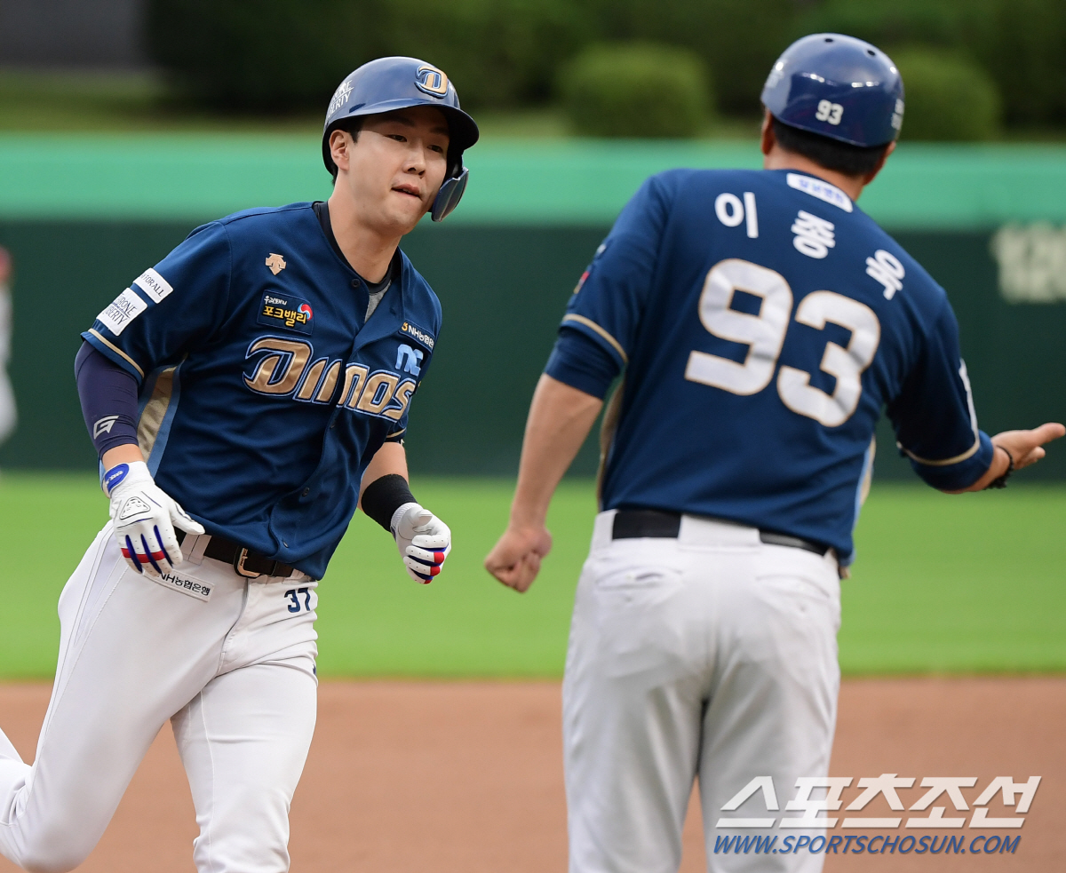 [창원현장]3이닝 8안타 7실점→7이닝 11K 무실점, 에이스로 돌아온 …