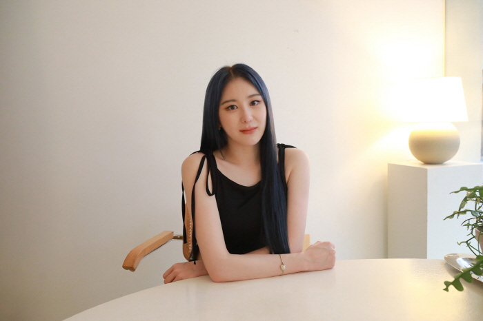 [인터뷰①]이채연 "신곡 챌린지, 세븐틴→아이즈원 코인 탈 것"