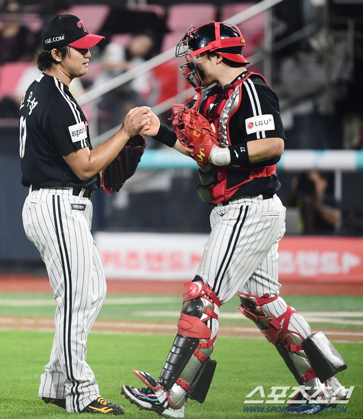 "미리 준비시켜놨더라." 8회 1사 1,2루에 고우석 투입 승부수. 염갈…