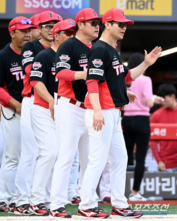 '3730일만의 9연승' KIA 김종국 감독 "투-타 좋은 감 유지 고무…