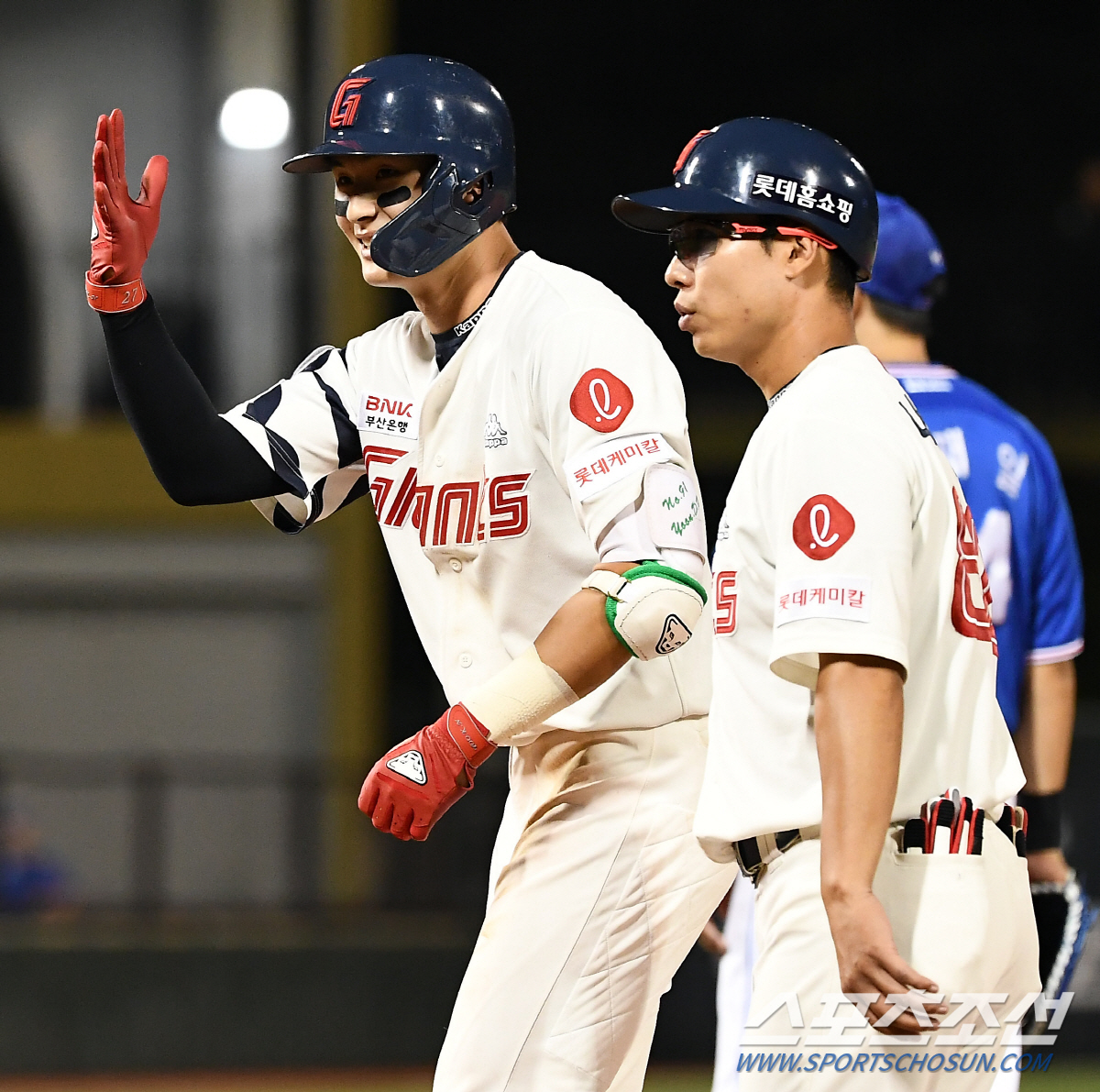 '신인상+AG 후보' 윤동희, 6일 삼성전 선발 제외 "오른쪽 허벅지 타…