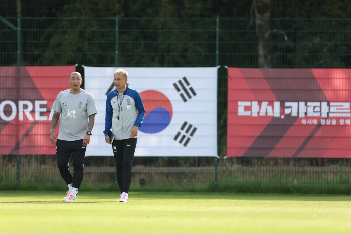 첫 승에 사활 건 클린스만 감독, '캡틴' 손흥민도 인지…첫 만남 웨일스…