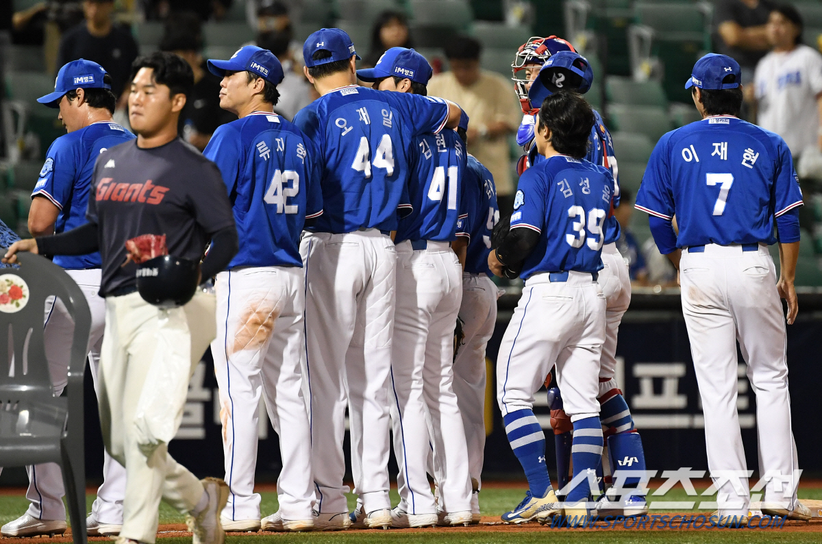 '1:0→1:2→7:2' 뒤집기 승리 "낯선 울산까지 와주신 팬들 덕분"…