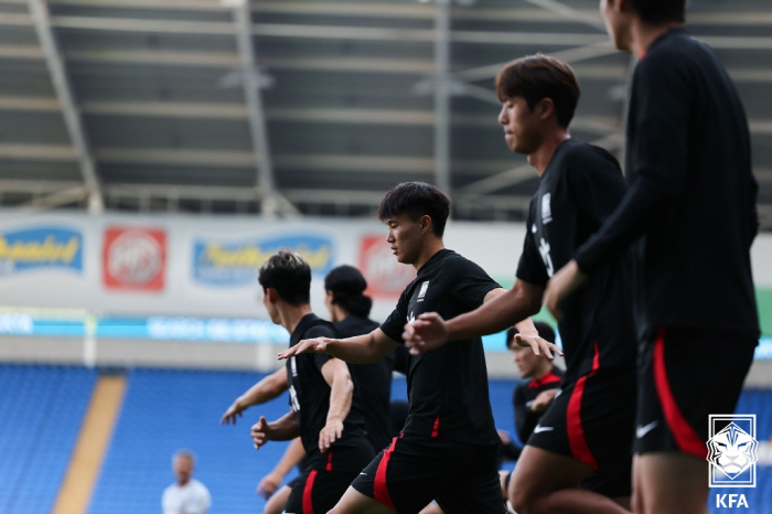 '해트트릭 손흥민-발롱후보 김민재 풀타임에도' 클린스만호, '유효슈팅 1…