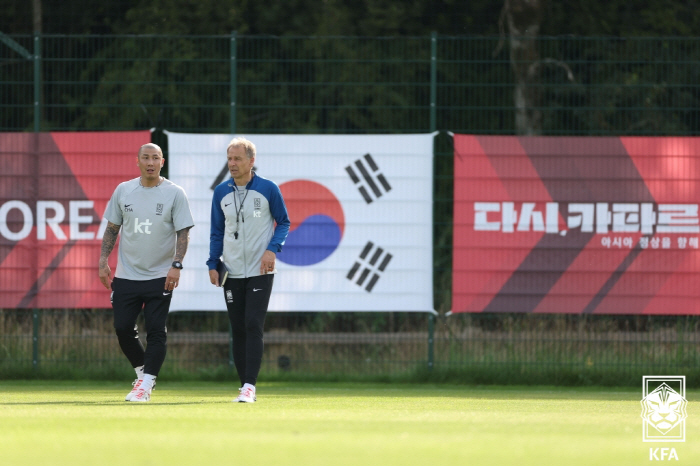 '해트트릭 손흥민-발롱후보 김민재 풀타임에도' 클린스만호, '유효슈팅 1…