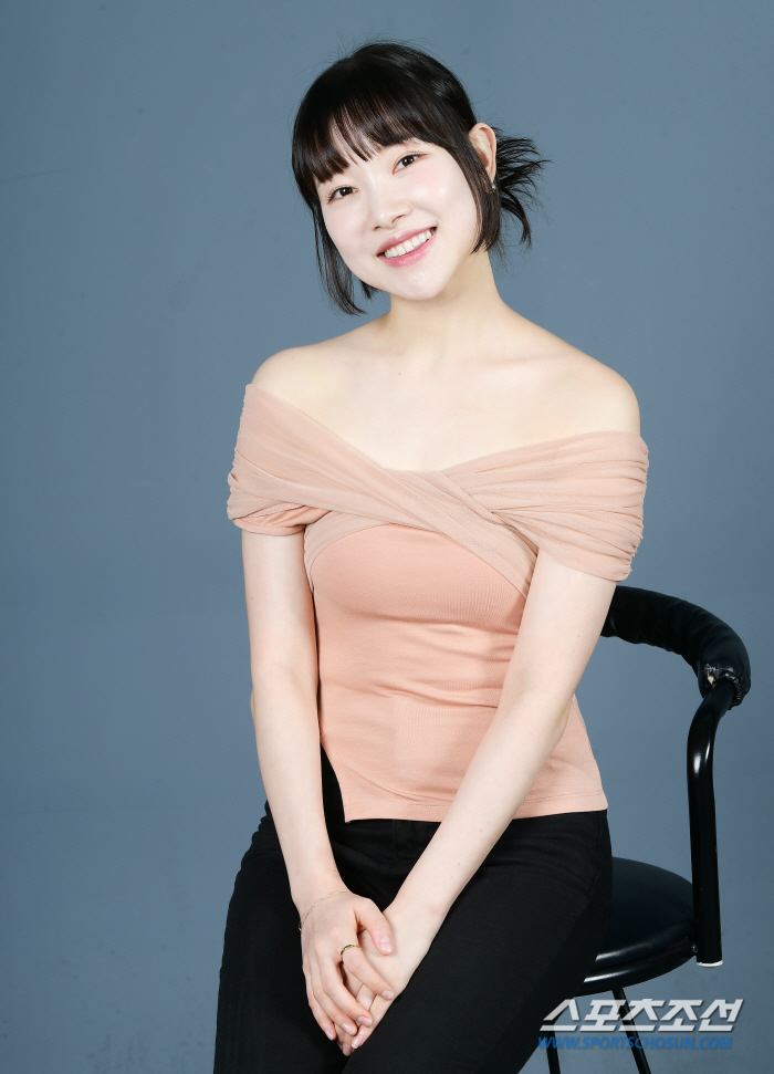 [단독 종합]"내가 여기 있어도 되나"…김아영, 인생 첫 시상식서 품은 …
