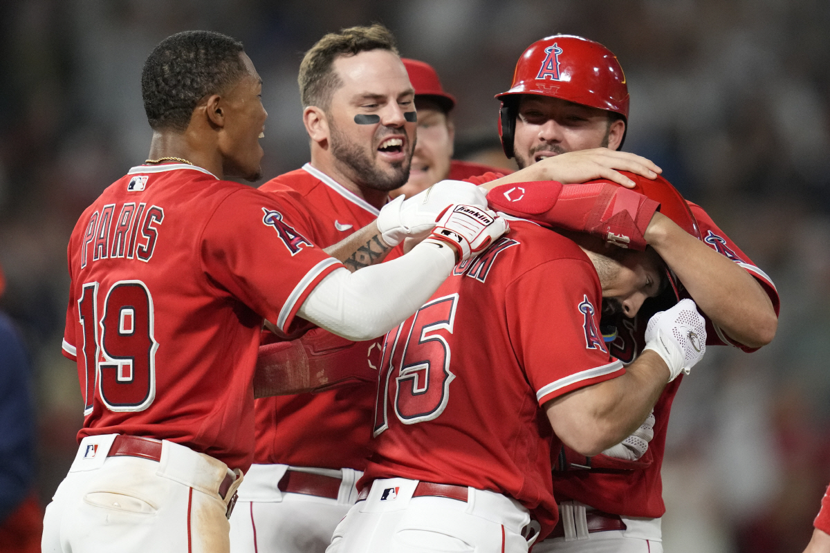 오타니, 배트 들었지만 결국 결장, LAA 그리칙 끝내기 안타 6연패 마…