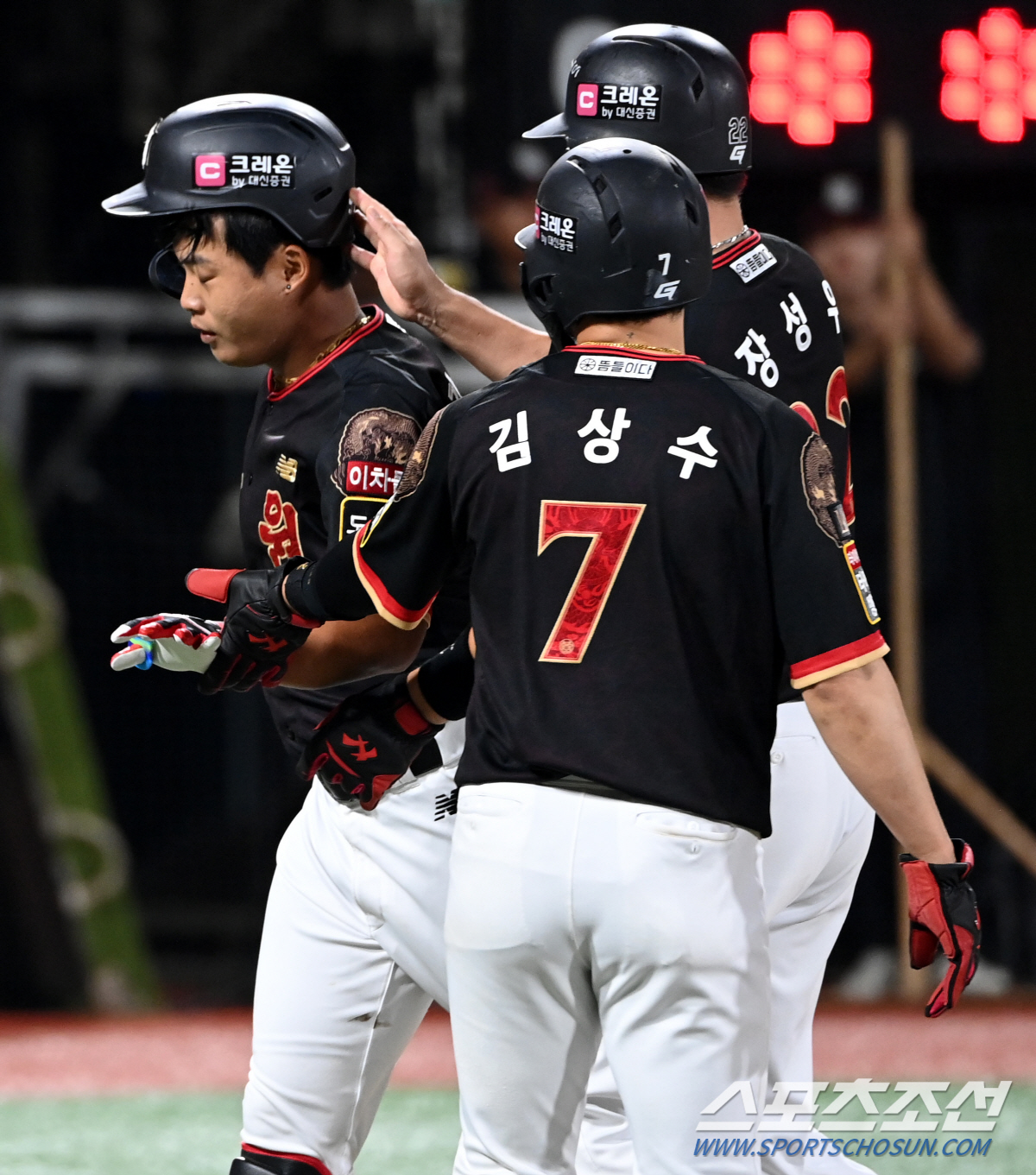 수원 천재거포의 귀환! 대타 강백호가 보여준 슈퍼스타의 진가…승부처→부활…