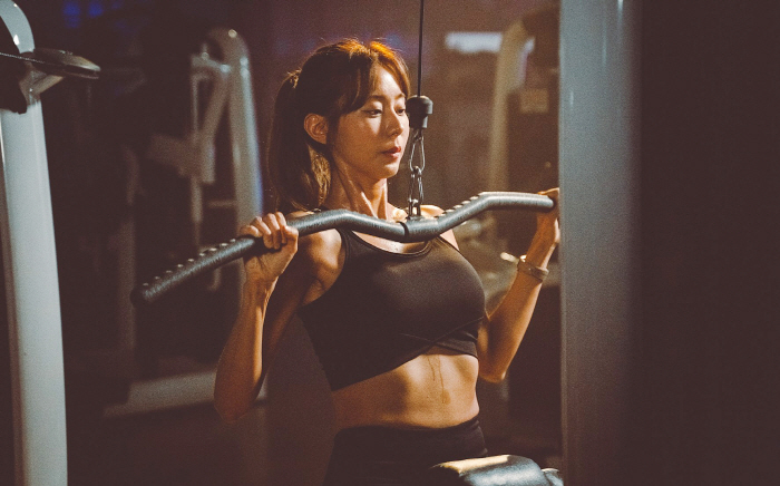 유이, 헬스트레이너 美친 근육 비결 “일주일에 PT 5번"('효심이네')