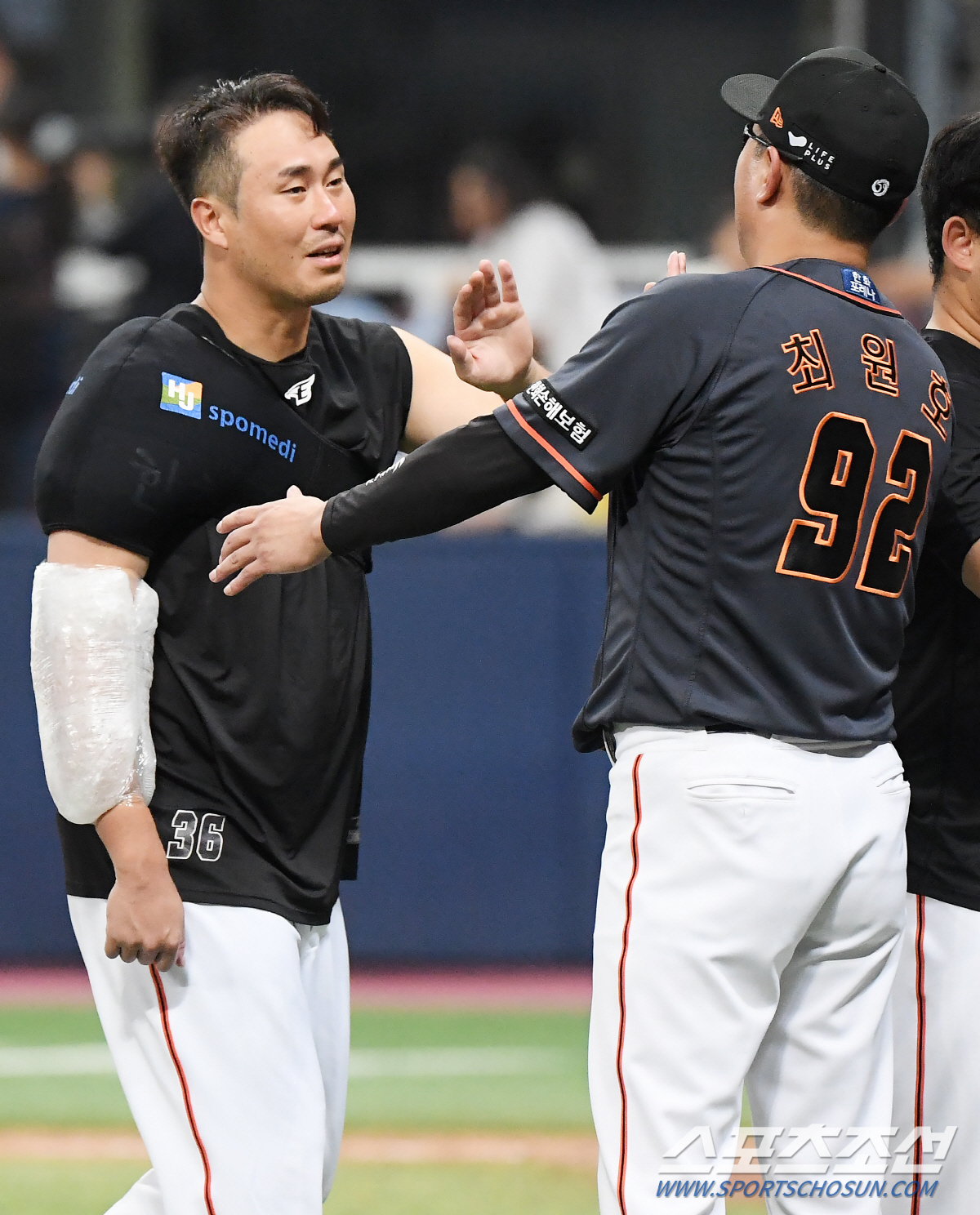 6경기서 '5승'…꼴찌에서 '8위'로, 거기 살아난 장민재가 있었다